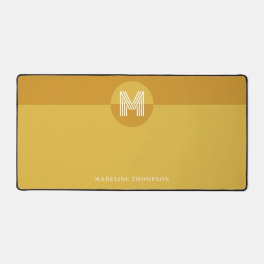 シックマスタードイエロージオメトリックモダンモノグラム デスクマット (正面)