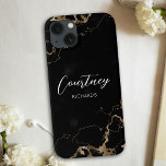 シックマーブルブラック&金ゴールドグリッターモノグラムの名 iPhone 13ケース<br><div class="desc">黒と金ゴールドの大理石の背景と書道のフォントエレガントを持つシックなiPhone 13ケースあなたの名前やイニシャル。電話カバーには、あなたの名前やモノグラムを追加するための宇宙が含まもしれ、あなたはまた、あなたのビジネスのためにこの電話ケースを使用してロゴを追加することができる。このプロフェッショナルブラック大理石iPhoneカバーデザインはあなたの電話を余分なトレンディーに見せる。</div>