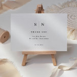 シックミニマルな |白黒結婚の サンキューカード<br><div class="desc">これらエレガントのモダンサンキューカードは結婚、ミニマシンプルリストのスタイルを醸し出す文字デザイン白黒のを特徴としている。イニシャルやモノグラムを追加して完全に自分のものにする。</div>