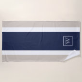 シックミニマルネイビーブルーグレー白ストライプ色モノグラム ビーチタオル (正面)