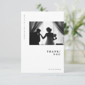 シックミニマルモダンタイポグラフィ写真結婚の サンキューカード (スタンド正面)