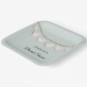 シックミントグリーンホワイトハートブライダルシャワー ペーパープレート (傾斜あり)