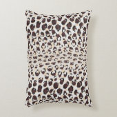 シックモダンなニュートラルブラウンのチーテプリントパターン アクセントクッション (正面(垂直))