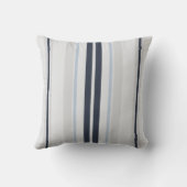 シックモダンなブラック、ブルー、ホワイトのピローストライプラー クッション (裏面)