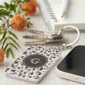 シックモダンな茶色のチータープリントパターンのモノグラム キーホルダー (正面右)