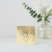 シックモダンゴールドフォイルモノグラムメイクアップアーティスト スクエア名刺 (スタンド正面)