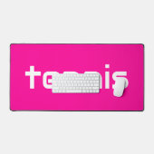シックモダンブライトピンクお洒落ホワイトテニス文字 デスクマット (キーボード&マウス)