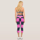 シックモダンブルーブラック&ピンクプレイド カプリレギンス (裏面)