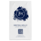 シックモダンモノグラムネイビー&ホワイトQRコードビジネス スモールペーパーバッグ (裏面)