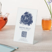 シックモダンモノグラムネイビー&ホワイトQRコードビジネス 台座サイン (インサイチュ)