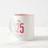 シックモダン卒業式赤面ピンク写真 ツートーンマグカップ (正面左)