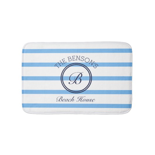 シックモノグラムブルーストライプビーチズファミリーネーム バスマット (正面)