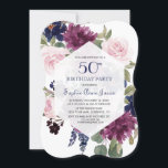 シックラベンダーパープルフローラ開花50th誕生日 招待状<br><div class="desc">豪華な魅力的水彩ラベンダーとネイビーの青い花の花束/リース、フローラディバイダー、美しい手書きスクリプト、半透明の六角形と特別なフォントを搭載したカードデザイン。ツールカスタマイズを使用して情報を追加し、変更を加える。マッチ商品はラベンダーネイビーブルーのフローラ開花コレクションをご覧ください。</div>