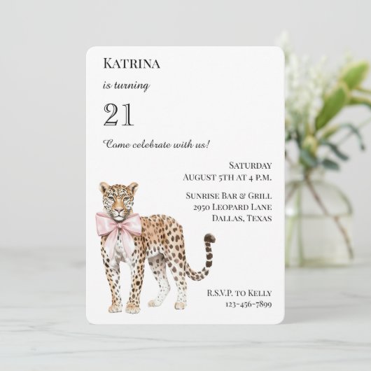 シックレオパードピンクボウ誕生日 招待状 (スタンド正面)
