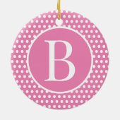 シックレトロピンクイニシャル水玉模様 セラミックオーナメント (裏面)