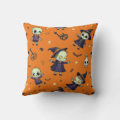 シック不気味ハロウィーン枕 – 無料フェスティバル クッション (裏面)