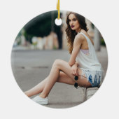 シック卒業式2フォトスクリプトオーバーレイクリスマス セラミックオーナメント (裏面)