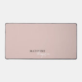 シック淡い色のピンクベージュスクリプトモノグラム デスクマット (正面)