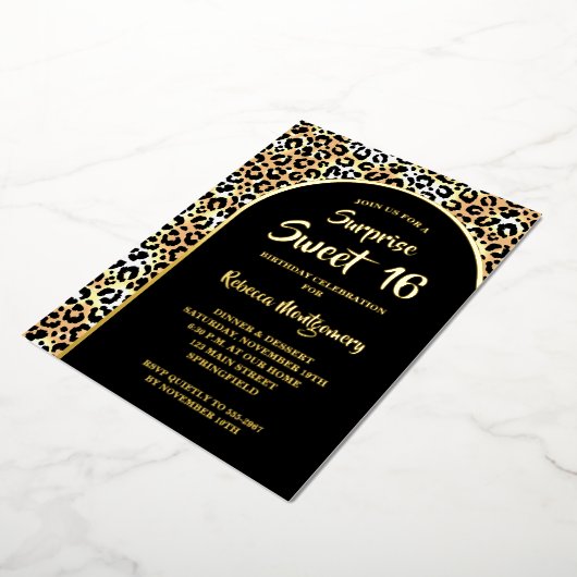 シック甘い16レオパードプリント誕生日金ゴールド 箔招待状 (回転した状態)