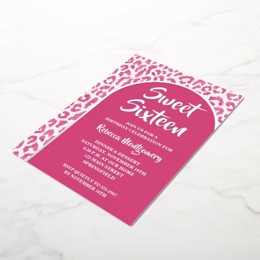 シック甘い16レオパード印刷誕生日シルバー 箔招待状 (回転した状態)