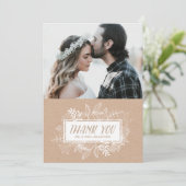 シック素朴ホワイトフラワーズオンクラフト紙サンキューユー サンキューカード (スタンド正面)