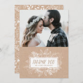 シック素朴ホワイトフラワーズオンクラフト紙サンキューユー サンキューカード (正面/裏面)