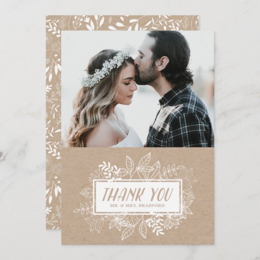 シック素朴ホワイトフラワーズオンクラフト紙サンキューユー サンキューカード (正面/裏面)