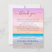 シック赤面ピンクパープル熱帯ビーチフォトアーチ サンキューカード (裏面)