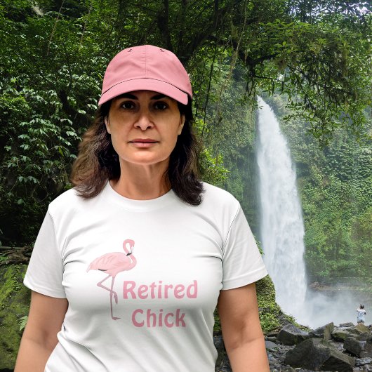 シック退職した・フラミおもしろいンゴ女子ユーモア Tシャツ