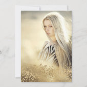 シック金ゴールドフローラブルガンディティアラシックスウィート16 招待状 (裏面)