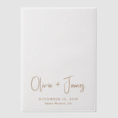 シック金ゴールドモノグラム結婚ズオーバーレイ ベラム紙招待状 (正面)