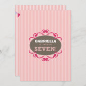 シック·ターニング7誕生日パーティーの招待（ピンク） 招待状 (正面/裏面)