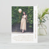 シック・ホワイトと金ゴールド2枚の写真卒業パーティー 招待状 (スタンド正面)