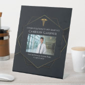 シック・メディカル・スクール写真卒業パーティーへようこそ 台座サイン (インサイチュ)