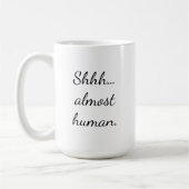シッ…人間に近い。 コーヒーマグカップ (左)
