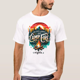 シティの灯りのないキャンプファイヤーの夜 Tシャツ