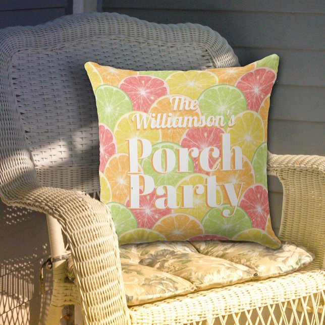 シトラススライスポーチパーティー アウトドアクッション (Citrus Fruit Slices Porch Party Outdoor Pillow in 2 sizes)