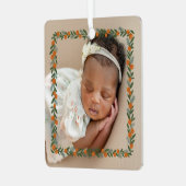 シトラスパインオーバーレイベビー初めてのクリスマス写真 メタルオーナメント (正面左)