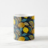 シトラスライムレモンドールの手描き模様の背景 コーヒーマグカップ (中央)