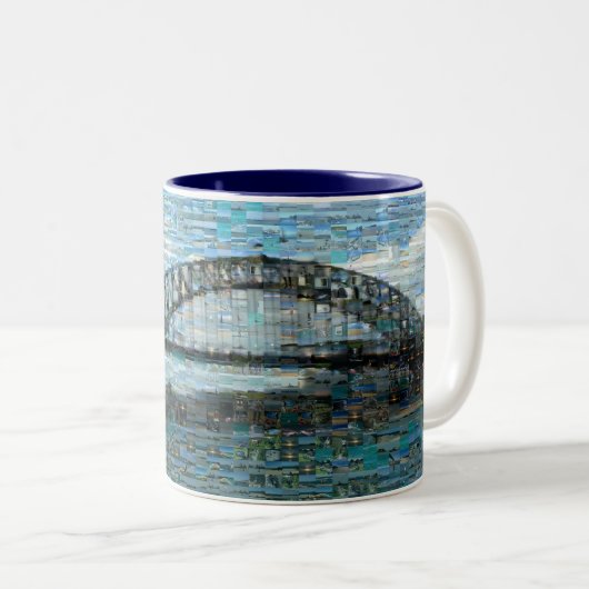 シドニーのハーバーブリッジのマグ(モザイク) ツートーンマグカップ (正面右)