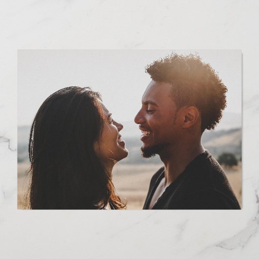 シドニーモダンウェディングの日付の保存 箔招待状 (裏面)