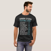 シニアのテキストコード 退職 お年寄り Tシャツ (正面フル)