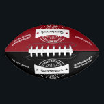 シニアサッカー賞記念ホワイトバッジ アメリカンフットボール<br><div class="desc">モダン白いスタイリッシュグラフィックアートバッジデザイン。卒業生のサッカー選手、引退コーチ、サッカー感謝していユーザ・ギフト、サッカー賞またはサッカー記念メメントのための完璧な贈り物。クォーターバックなどの選手のサッカーのポジション、MVPまたはMost, お気に入りの感動的引用文などの賞のタイトルを追加すやる気を起こさせるる。チーム名または学校名を追加する。チャンピオンシップ情報を追加する。背景色を自分の学校の色または色に変お気に入りの更する</div>