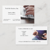 シニアマンがノートパソコンのキーボードを手で操作 名刺 (正面/裏面)