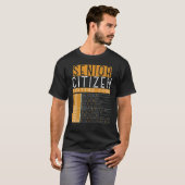 シニア世代 テキストコード おもしろ おじいちゃん おばあちゃん Tシャツ (正面フル)
