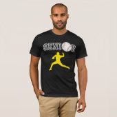 シニア野球投手プレイヤー黄色シルエット Tシャツ (正面フル)