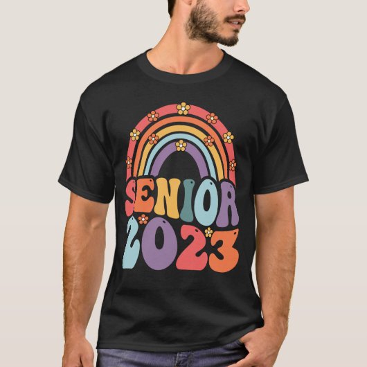 シニア2023 Boho Rainbow Class Of 2023卒業 Tシャツ (正面)