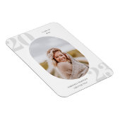 シニア・クラスのラウンドフォトフレームの卒業 マグネット (右側)