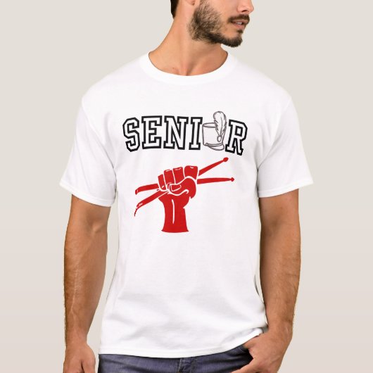 シニア・マーチングバンドと赤いドラムスティック Tシャツ (正面)