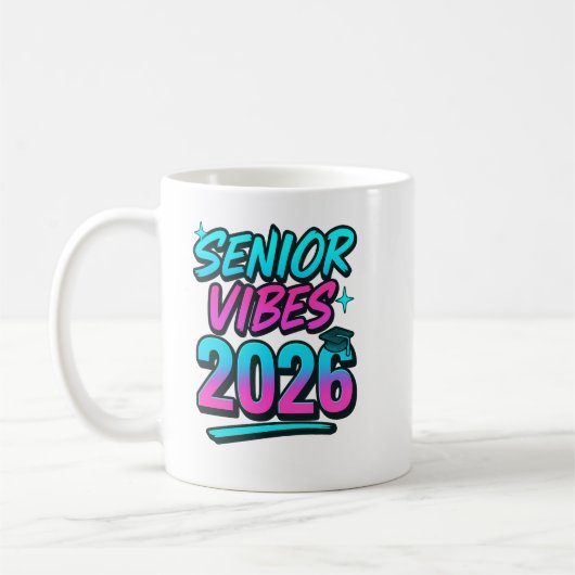 シニアVibes 2026卒業マグ – おもしろいクラス20 コーヒーマグカップ (左)